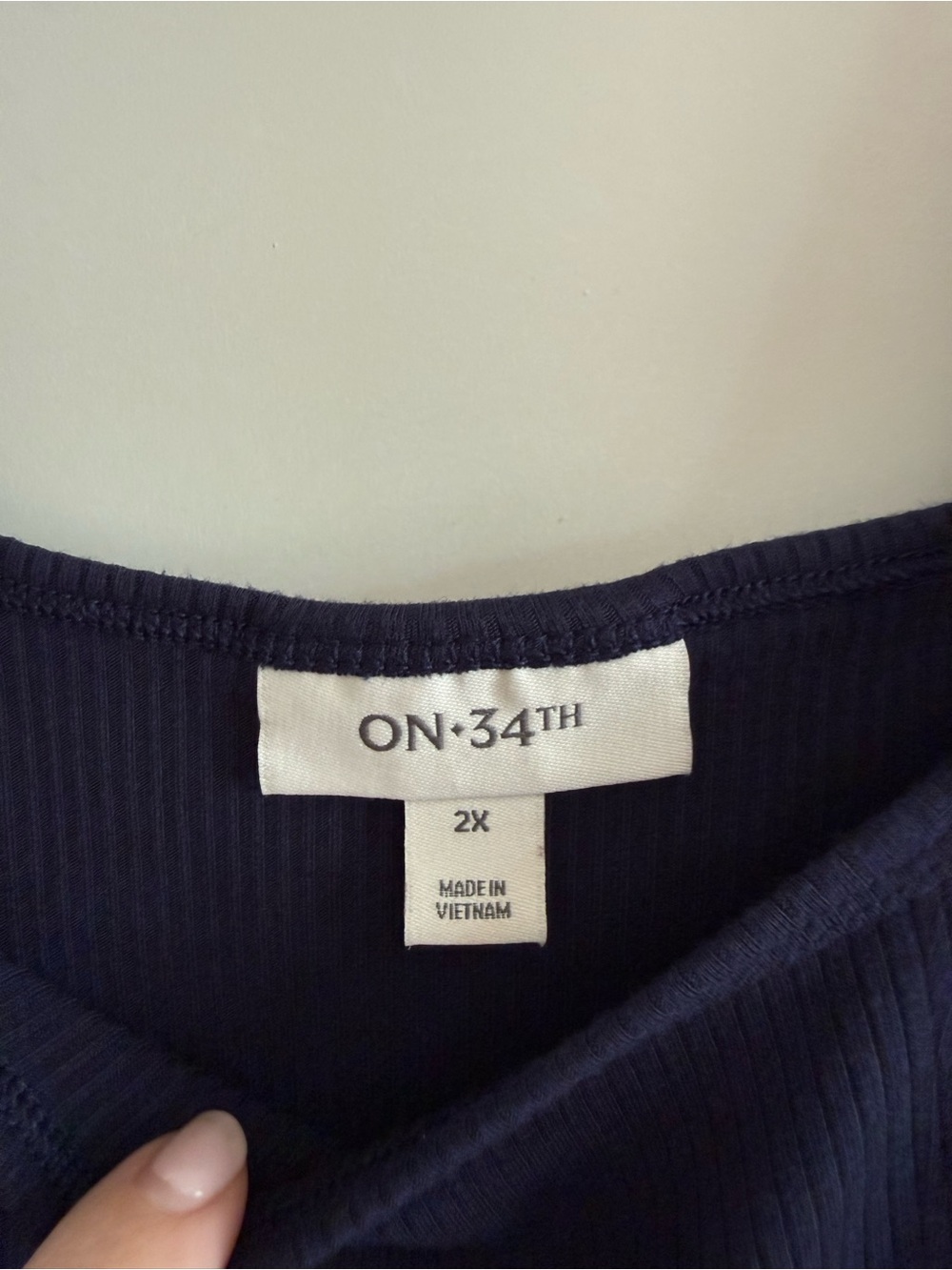 ON 34th Ribbed Tank EUC - Picture 3 of 6
